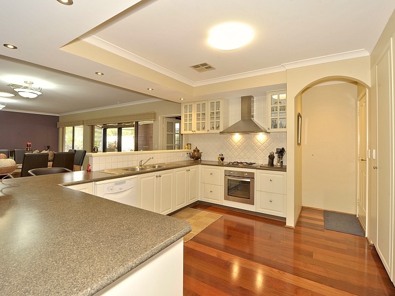 13 Carnarvon Way, Erskine WA 6210