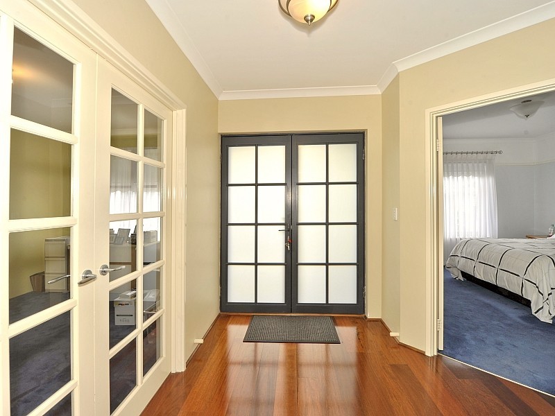 13 Carnarvon Way, Erskine WA 6210