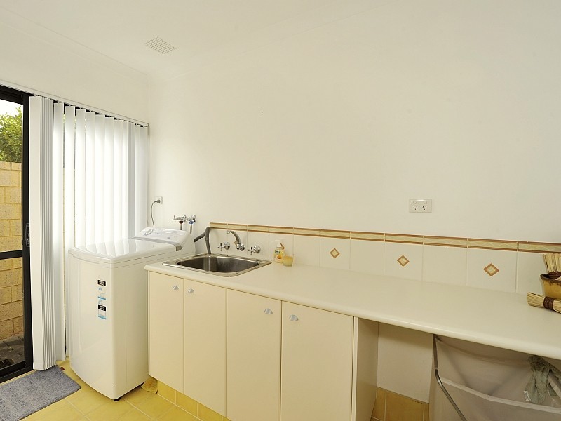 13 Carnarvon Way, Erskine WA 6210