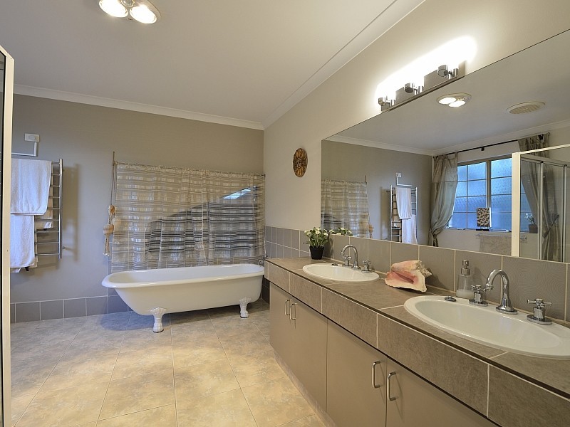 16 Honeytree Place, Falcon WA 6210