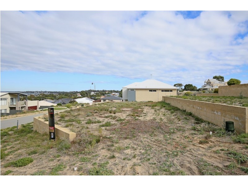 6 Delphis Way, Wannanup WA 6210