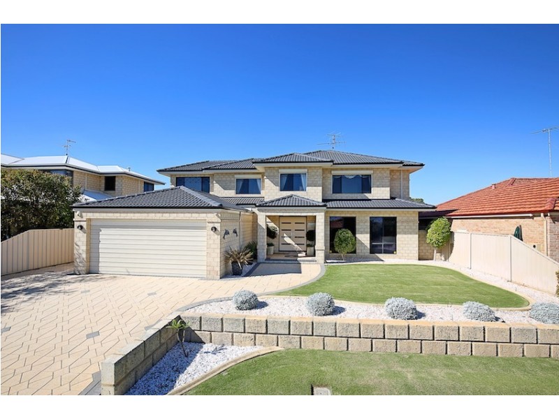 33 Leveque Loop, San Remo WA 6210