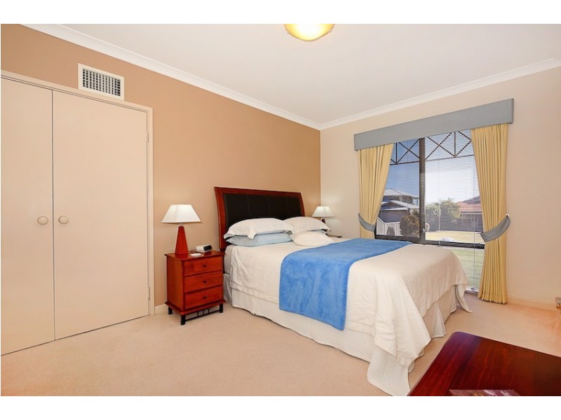 33 Leveque Loop, San Remo WA 6210