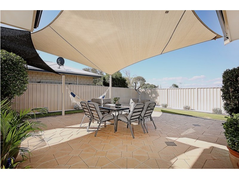 33 Leveque Loop, San Remo WA 6210