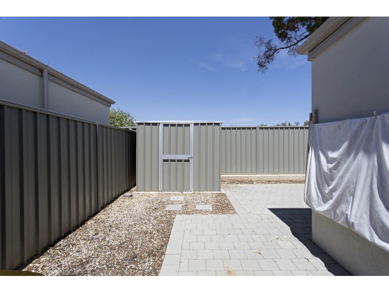 27 Elkridge Turn, Meadow Springs WA 6210