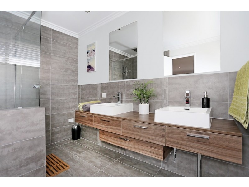 11 Len Howard Drive, Erskine WA 6210