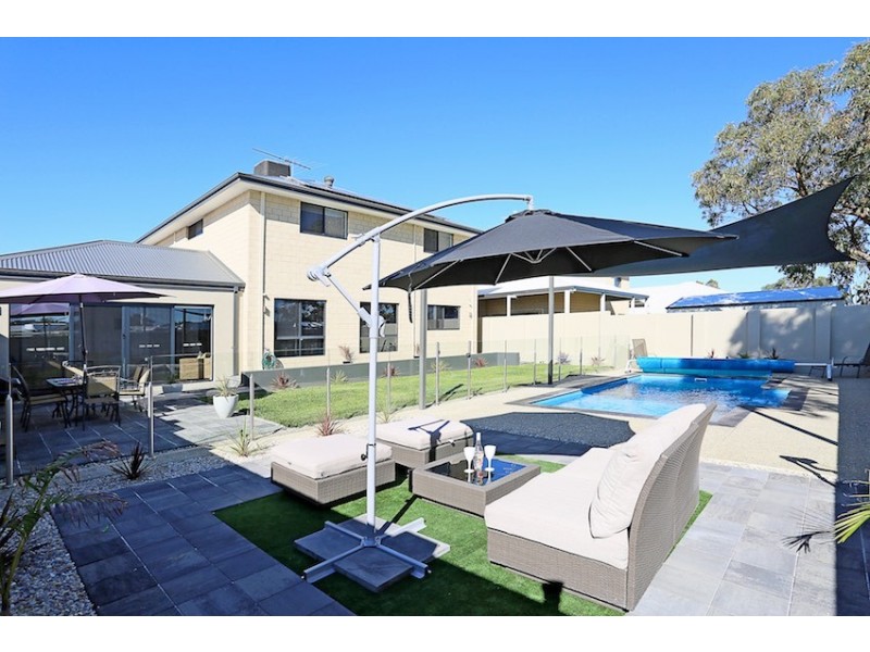 11 Len Howard Drive, Erskine WA 6210