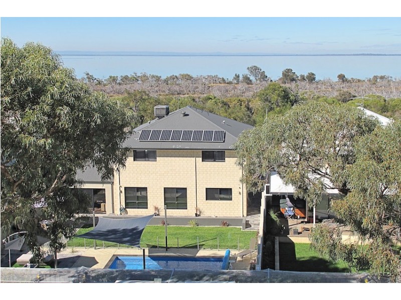 11 Len Howard Drive, Erskine WA 6210