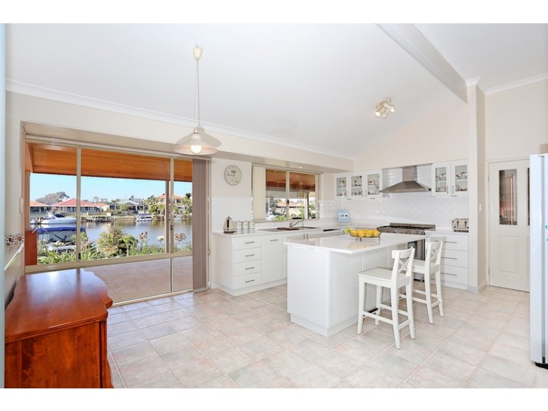 42 Heron Pl, South Yunderup WA 6208