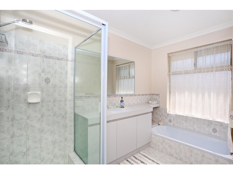 42 Heron Pl, South Yunderup WA 6208