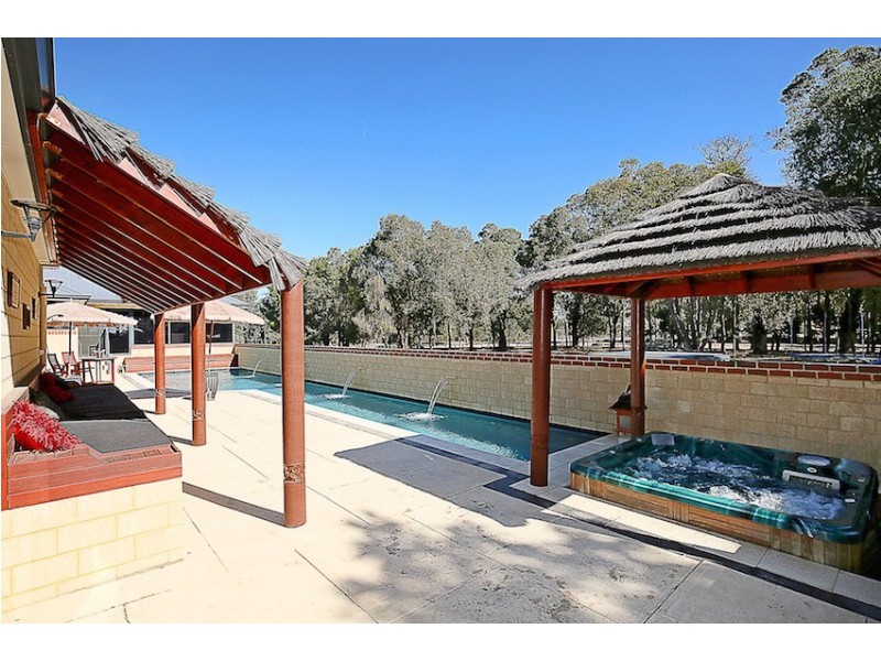 70 Peaceful Waters Drive, Barragup WA 6209