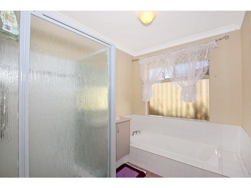 3 Nuchea Vista, Lakelands WA 6180