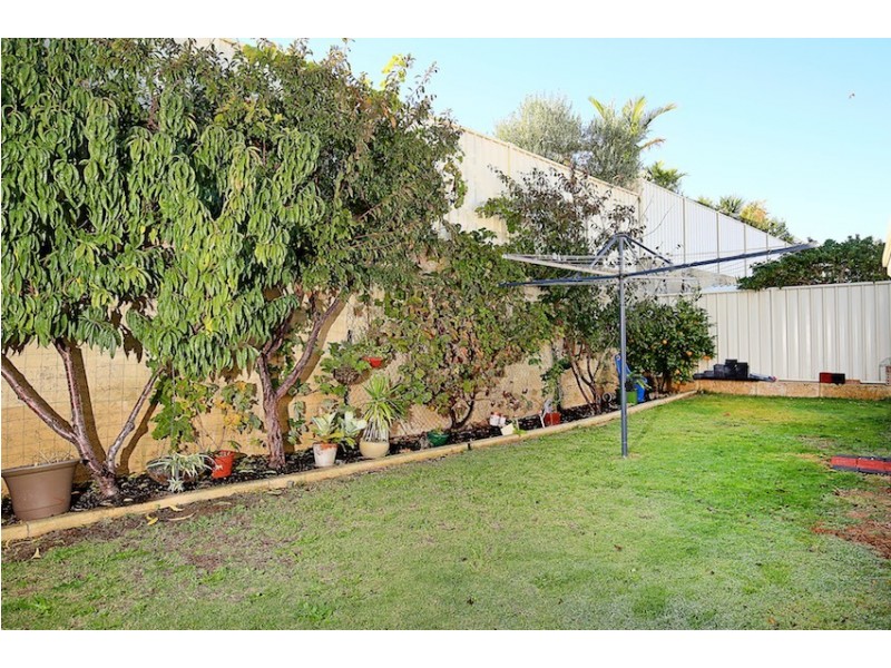 3 Nuchea Vista, Lakelands WA 6180