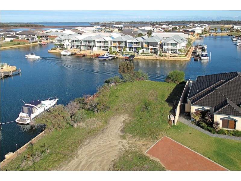 14 Erins Isle, Dudley Park WA 6210