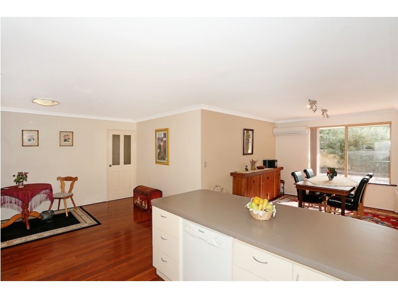 5 Sage Court, Halls Head WA 6210