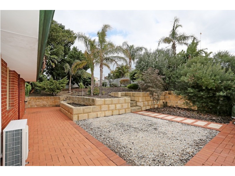 5 Sage Court, Halls Head WA 6210