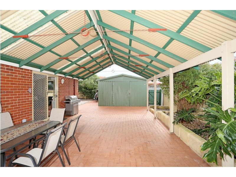 5 Sage Court, Halls Head WA 6210