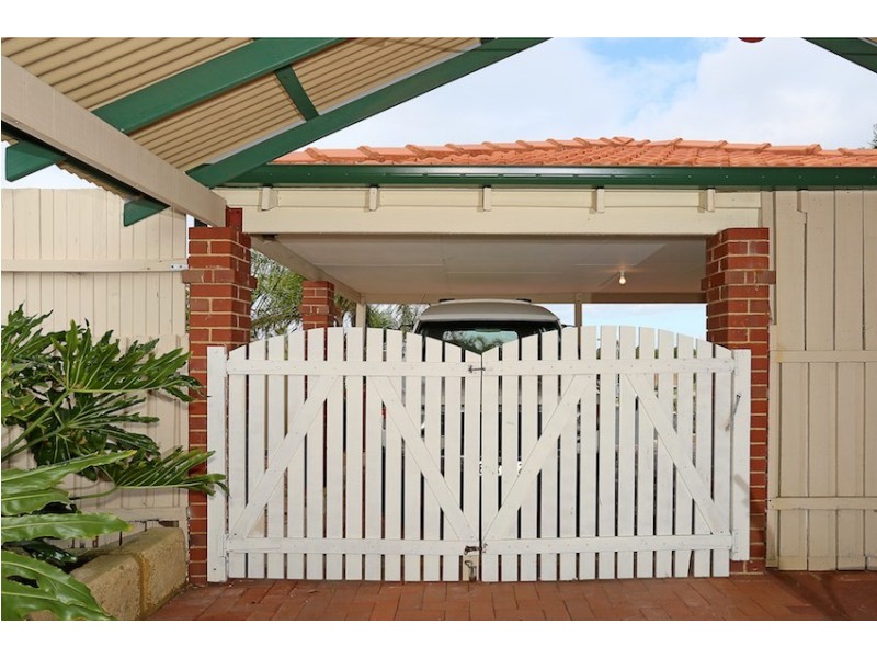 5 Sage Court, Halls Head WA 6210