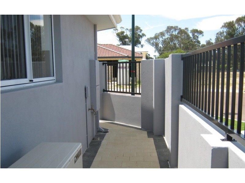 12 Kardan Loop, Falcon WA 6210