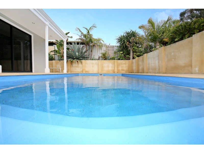 12 Lyelta Street, Falcon WA 6210