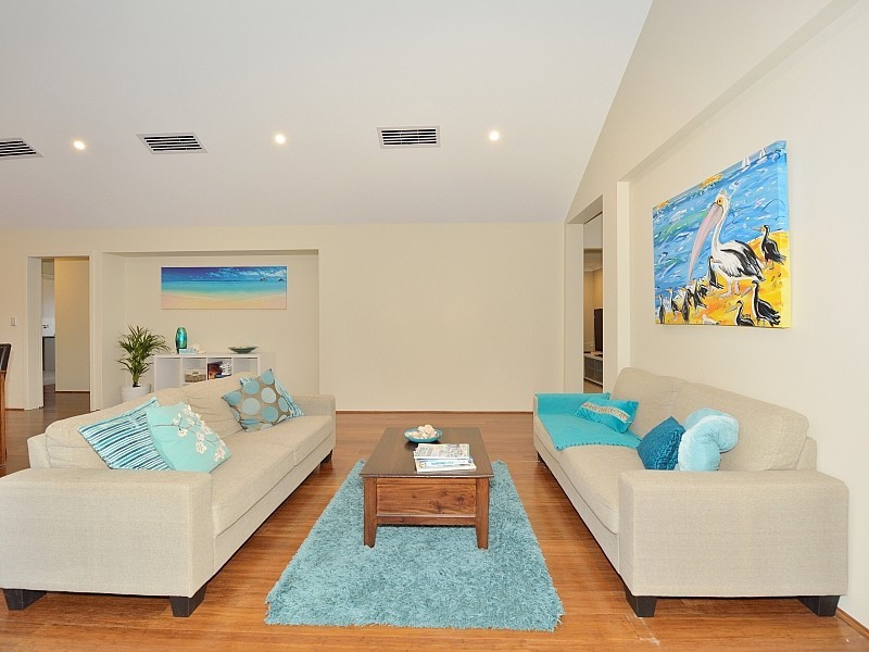 311 Peelwood Parade, Halls Head WA 6210