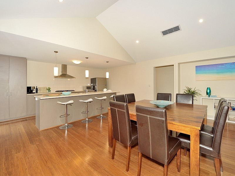 311 Peelwood Parade, Halls Head WA 6210