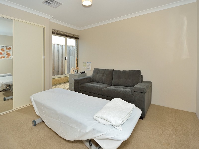 311 Peelwood Parade, Halls Head WA 6210