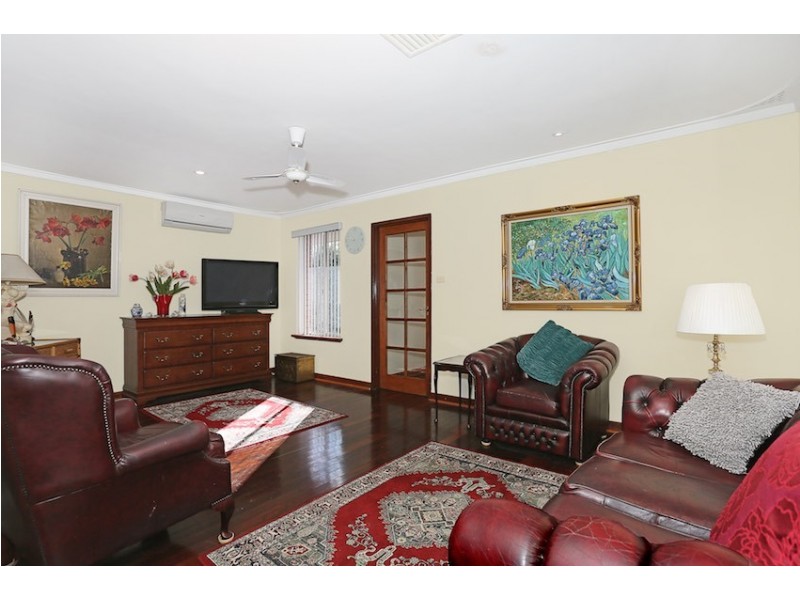 77 Leslie Street, Dudley Park WA 6210