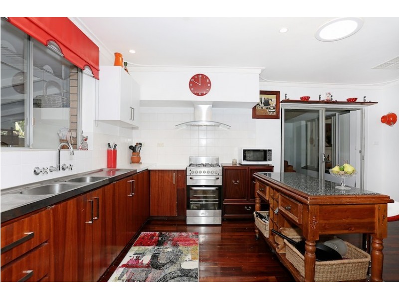 77 Leslie Street, Dudley Park WA 6210