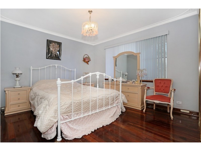 77 Leslie Street, Dudley Park WA 6210