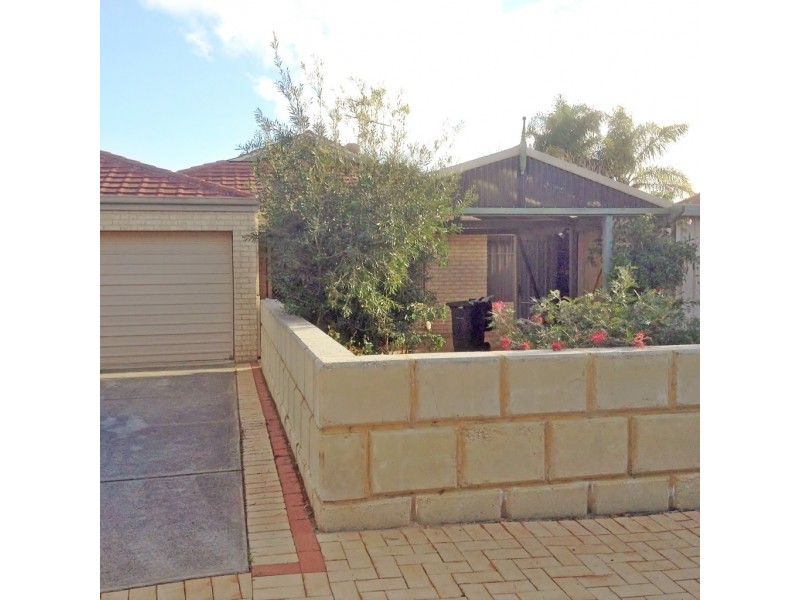 19 Lakes Crescent, South Yunderup WA 6208