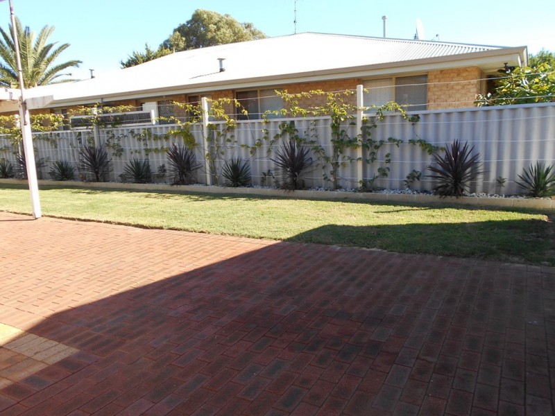 90 Leslie Street, Dudley Park WA 6210