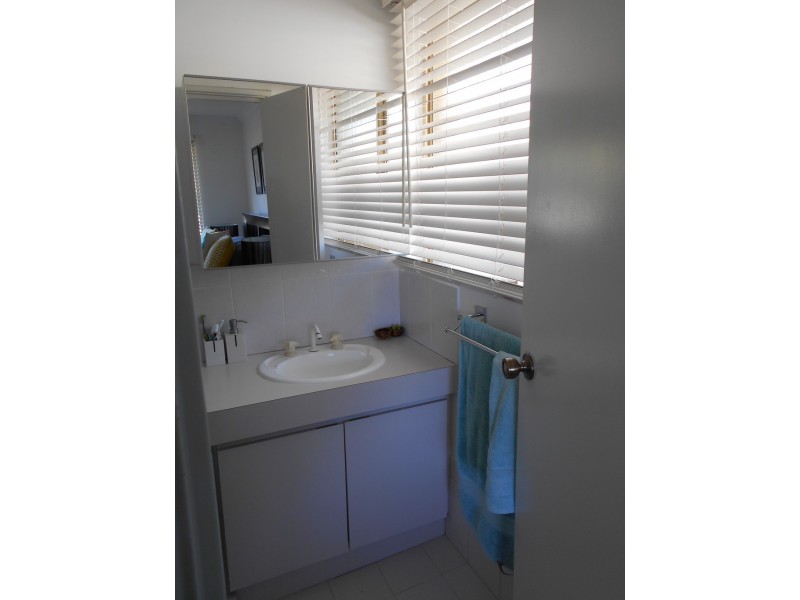 90 Leslie Street, Dudley Park WA 6210