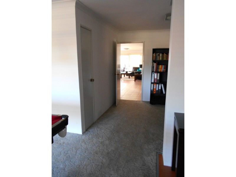 90 Leslie Street, Dudley Park WA 6210