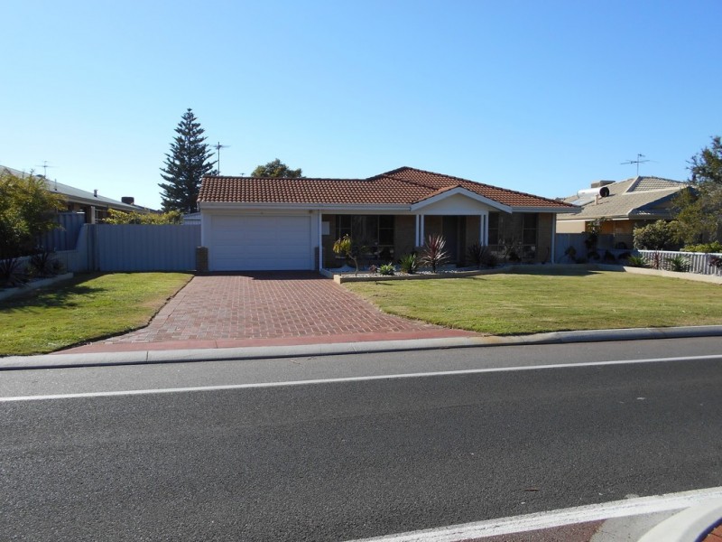 90 Leslie Street, Dudley Park WA 6210