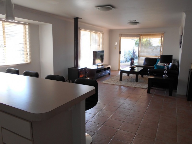 90 Leslie Street, Dudley Park WA 6210