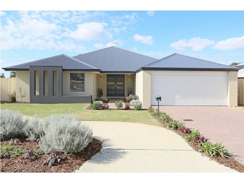 24 Garcia Loop, Lakelands WA 6180