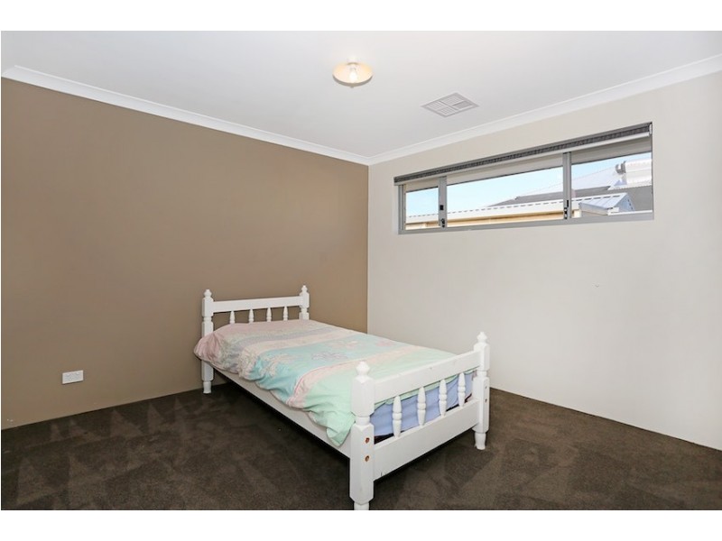 24 Garcia Loop, Lakelands WA 6180