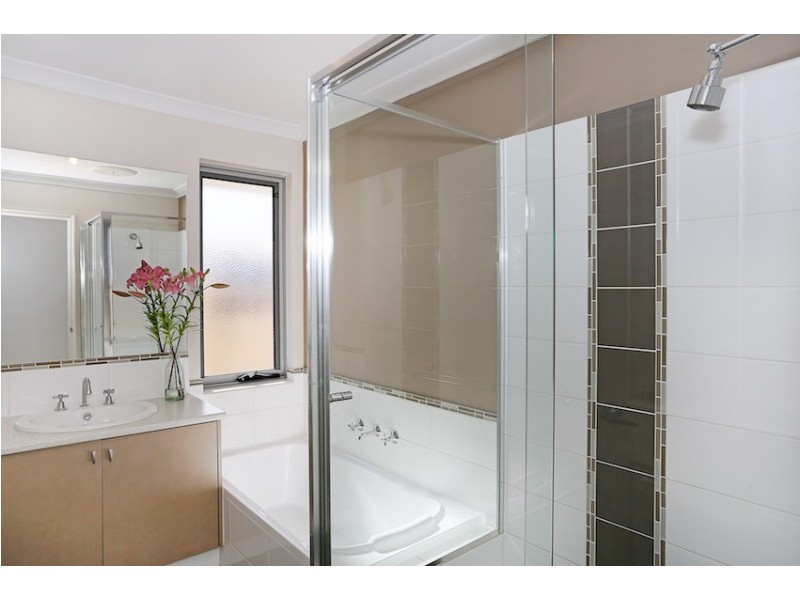 24 Garcia Loop, Lakelands WA 6180