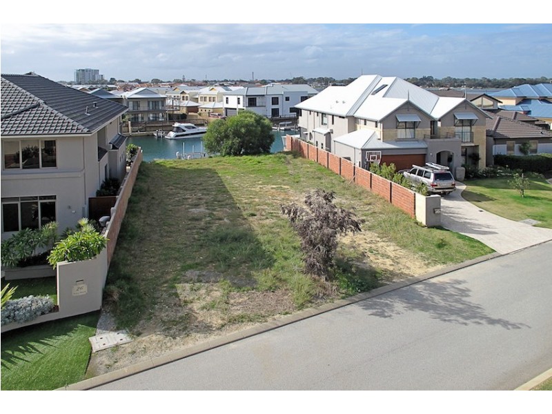 25 Fistina Ramble, Halls Head WA 6210