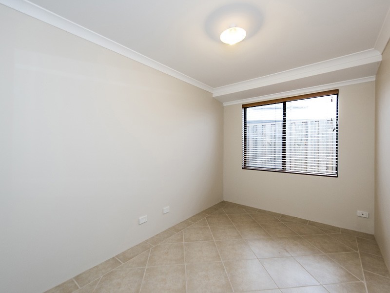 5 Varia Way, Halls Head WA 6210