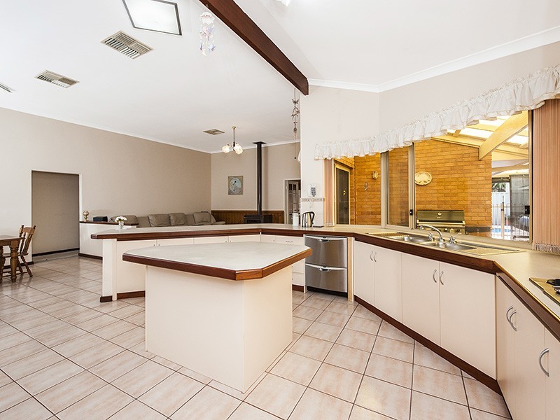 19 Cuvier Place, San Remo WA 6210