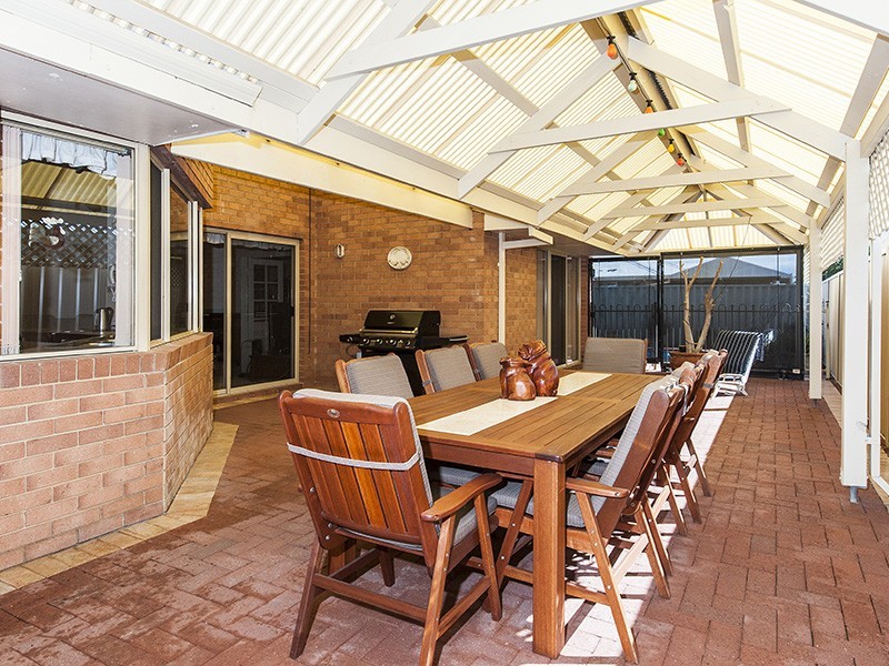 19 Cuvier Place, San Remo WA 6210