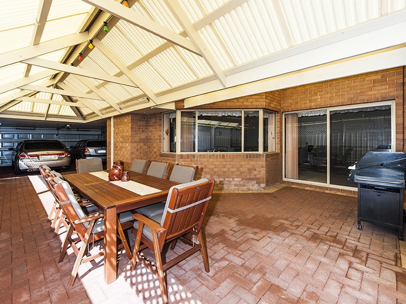 19 Cuvier Place, San Remo WA 6210