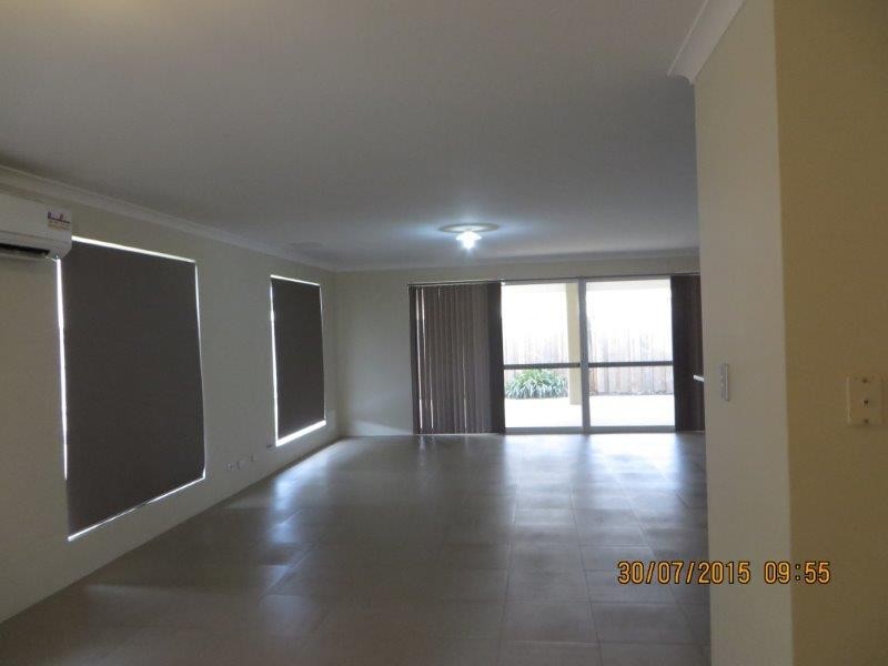 12 Bronzewing Court, Erskine WA 6210