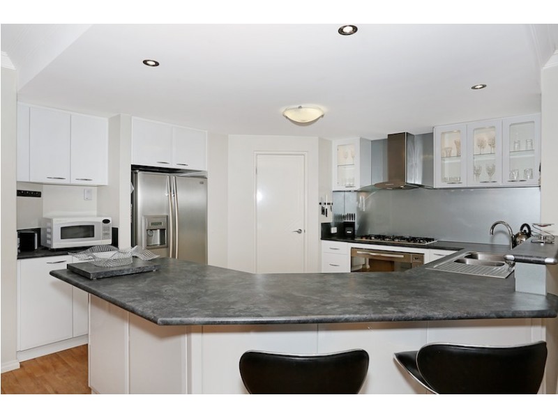 16 Shelduck Way, Dudley Park WA 6210