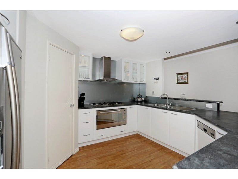 16 Shelduck Way, Dudley Park WA 6210