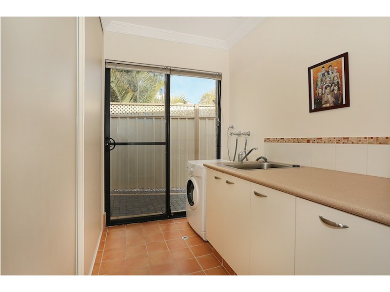 16 Shelduck Way, Dudley Park WA 6210