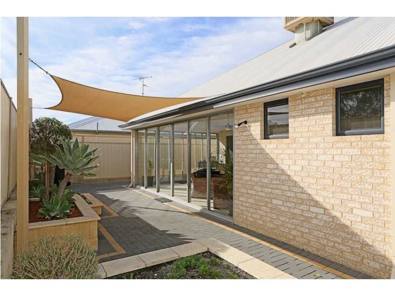 16 Shelduck Way, Dudley Park WA 6210