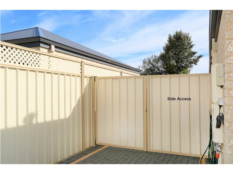 16 Shelduck Way, Dudley Park WA 6210
